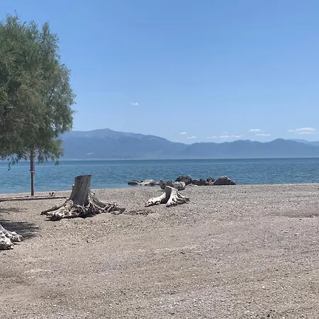 Kavouri * Mesokhórion